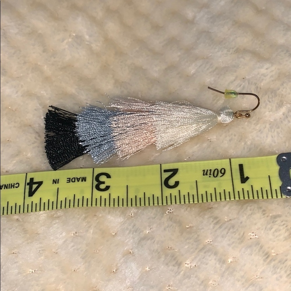 Multi tiered tassel earrings - Picture 3 of 3